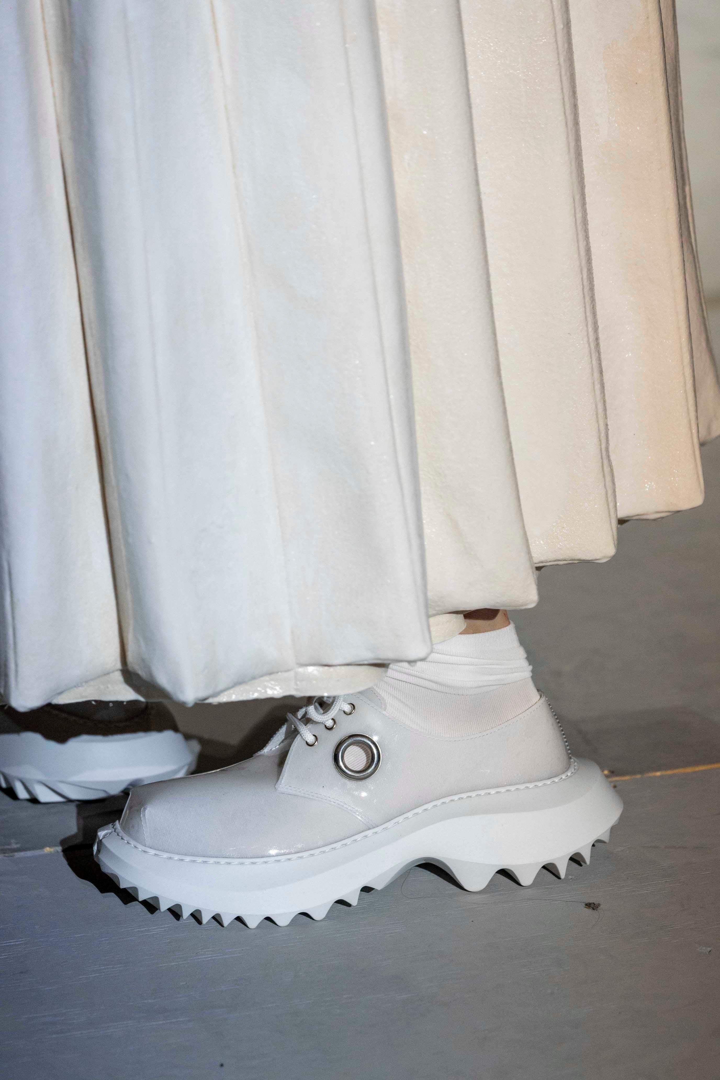 [FOOTWEAR NEWS] Comme des Garçons’ Dazzling Spring 2025 Show Debuted New Phileo Collaborations