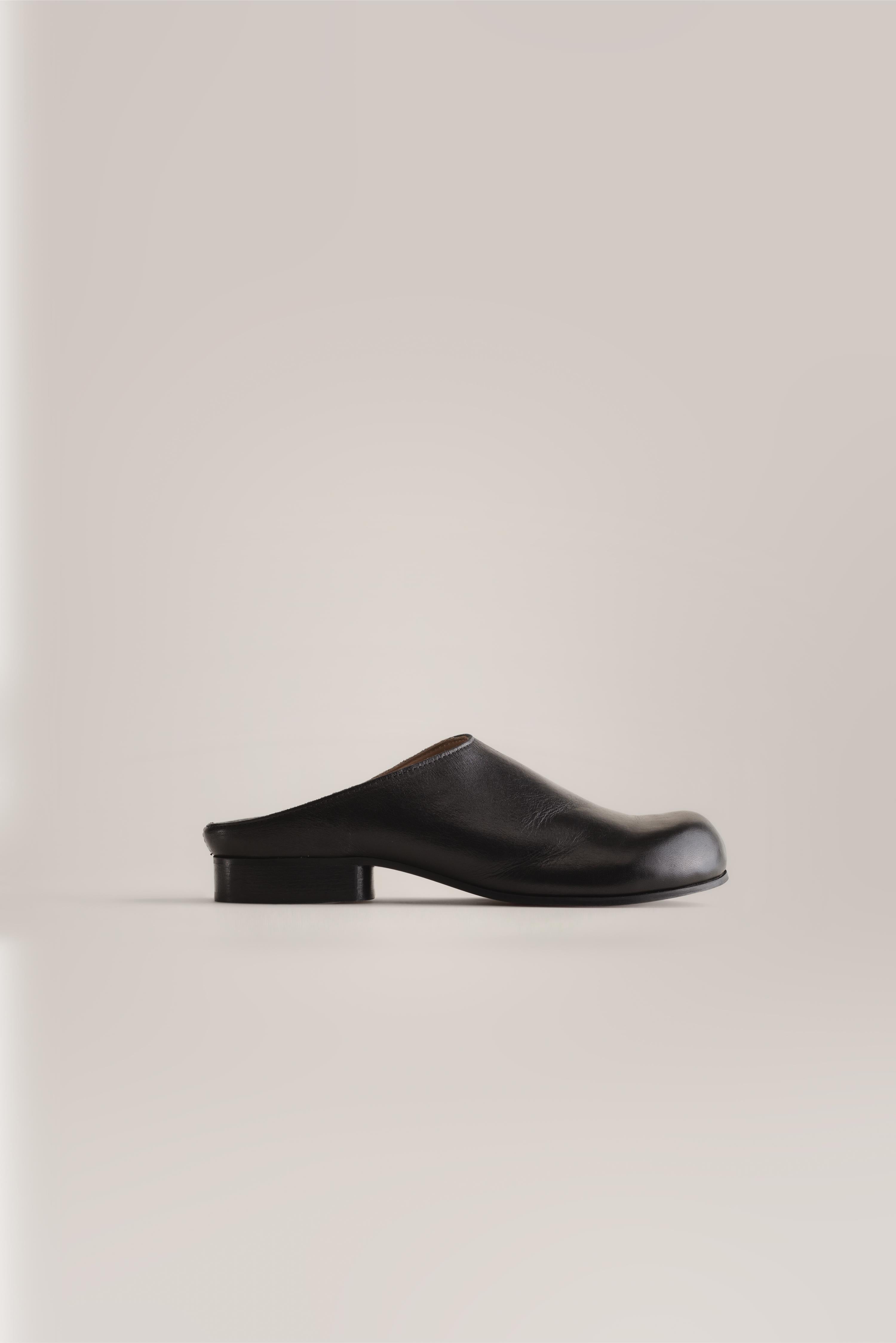 089 - MULE "Cléo" (Vegetal Tanned Leather, Black) ÉCOLE de CURIOSITÉS