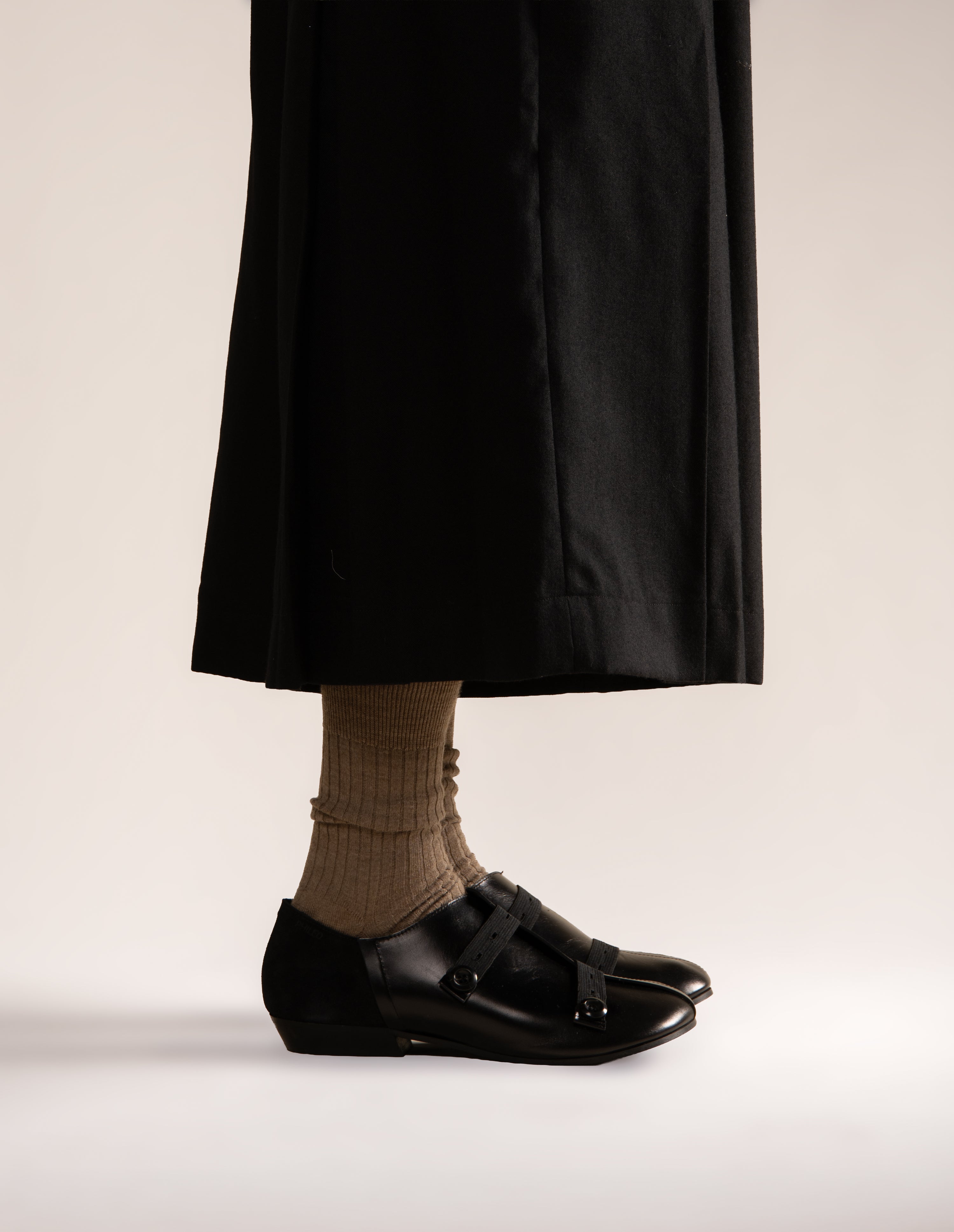 090 - BUTTON CLOG (Black, Glazed Leather)