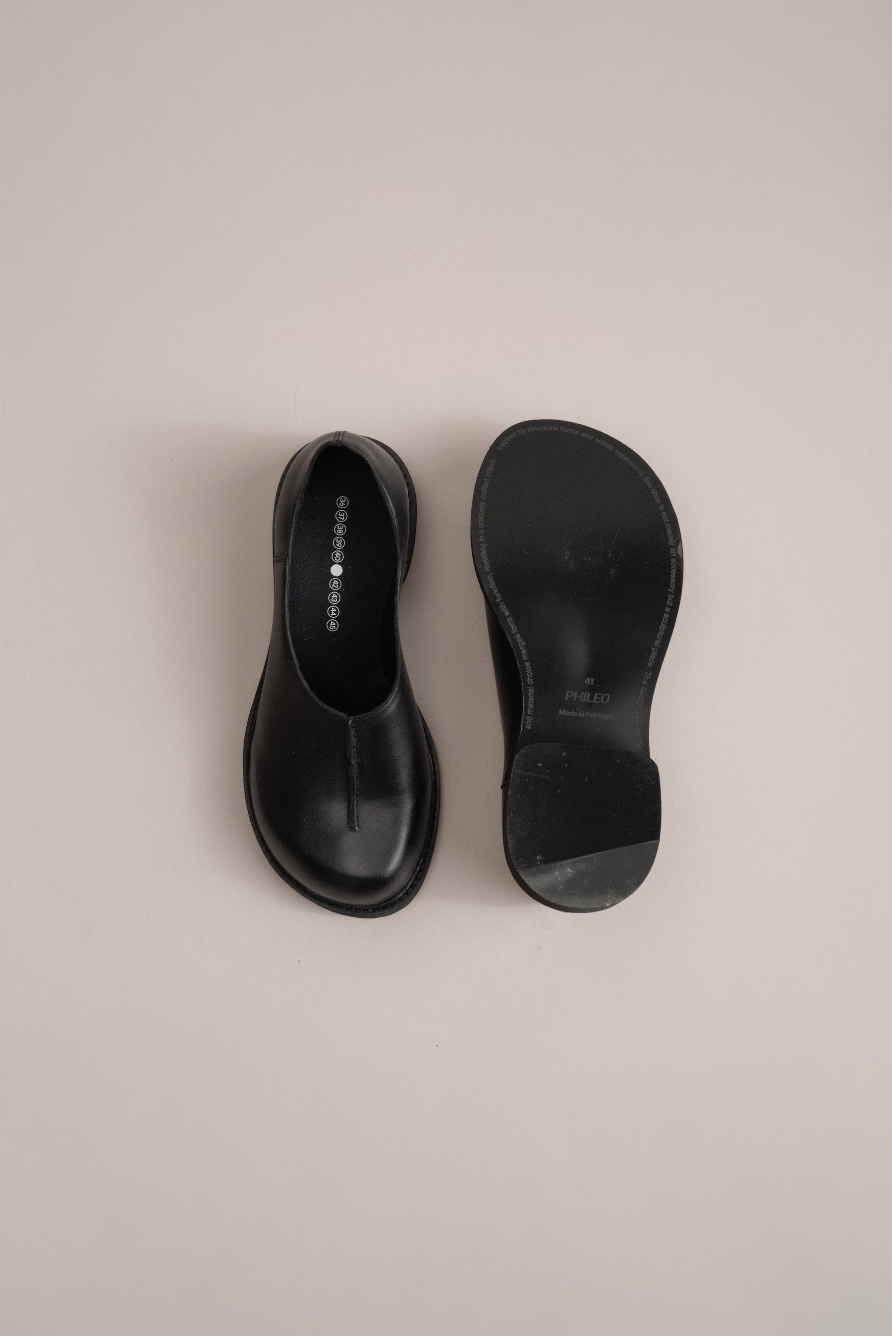 067 - CLOG (Black, Leather) – PHILEO