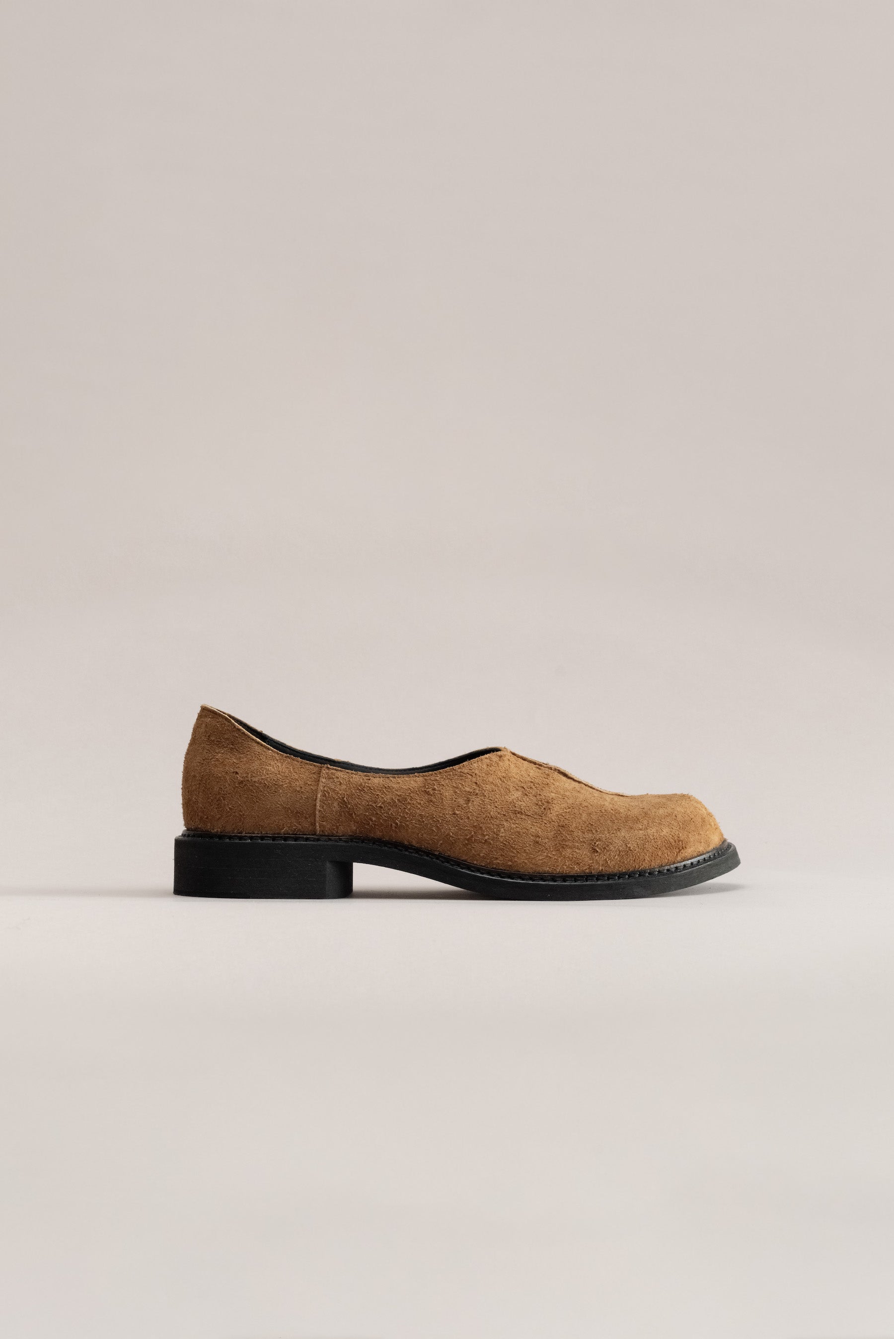 067 - CLOG (Distressed Suede, Toffee)