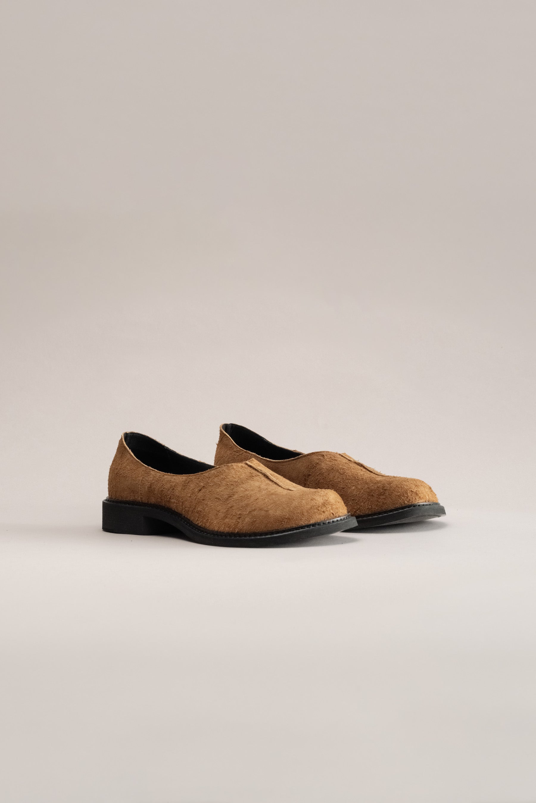 067 - CLOG (Distressed Suede, Toffee)