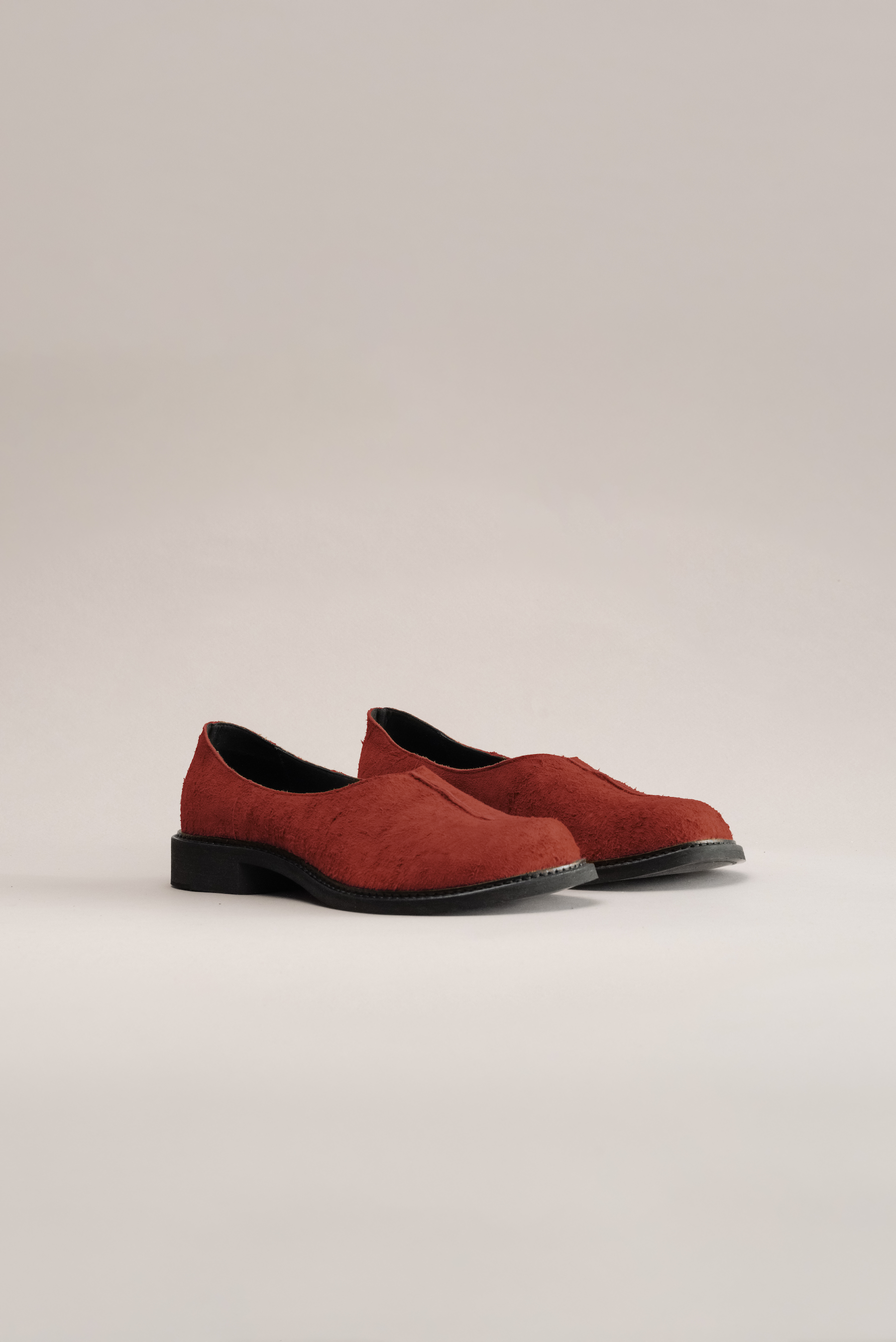 067 - CLOG (Distressed Suede, Pale Carmine)