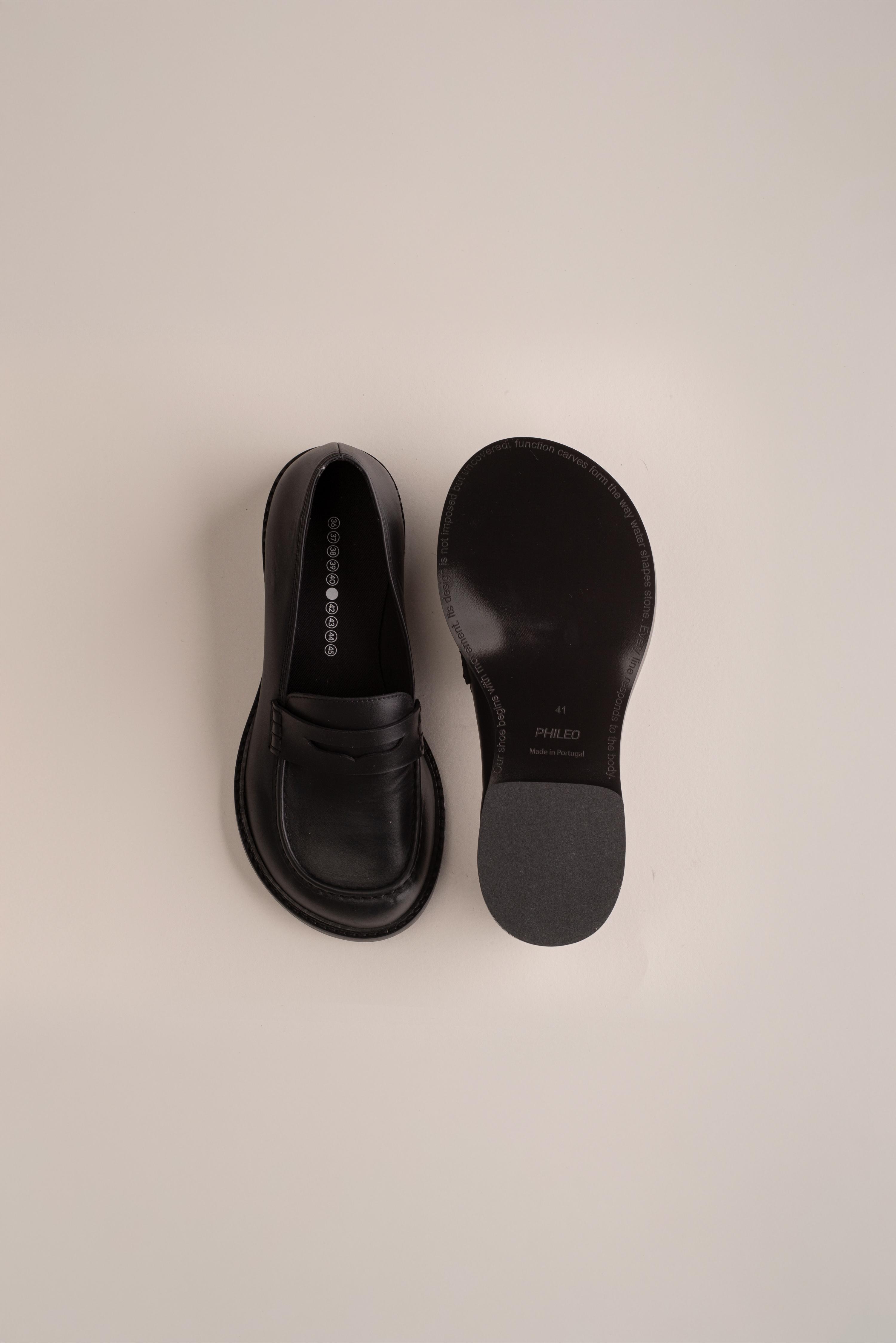 079 - MOCASSIN (Black, Leather)