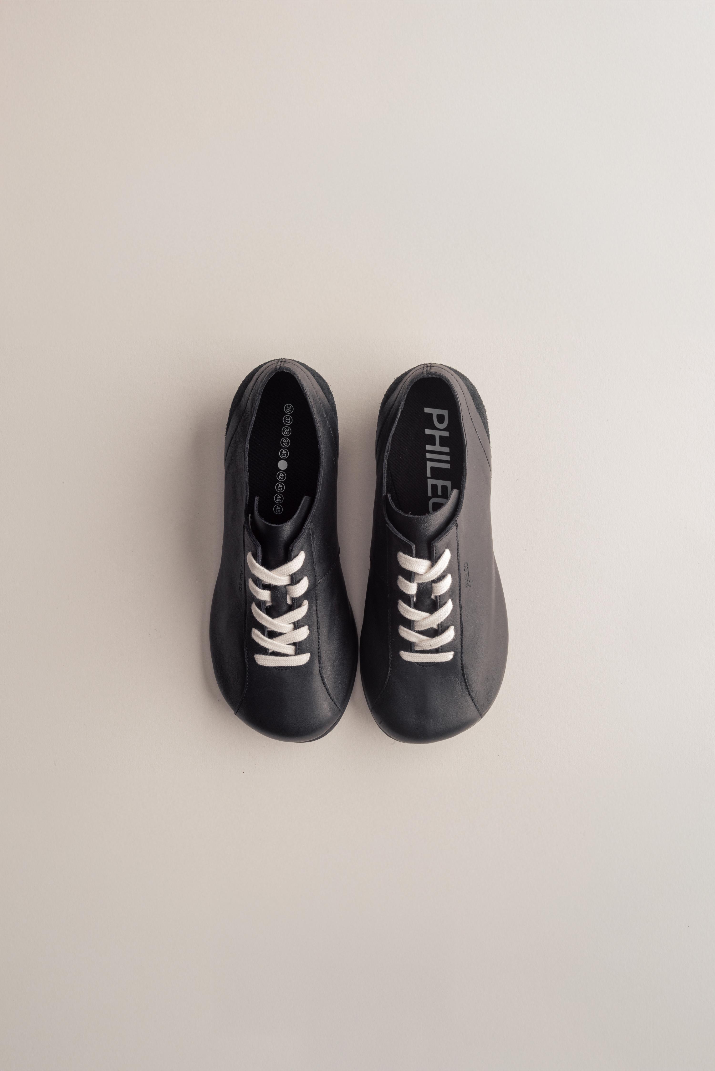 081 - CASCADE (Black, Leather) – PHILEO