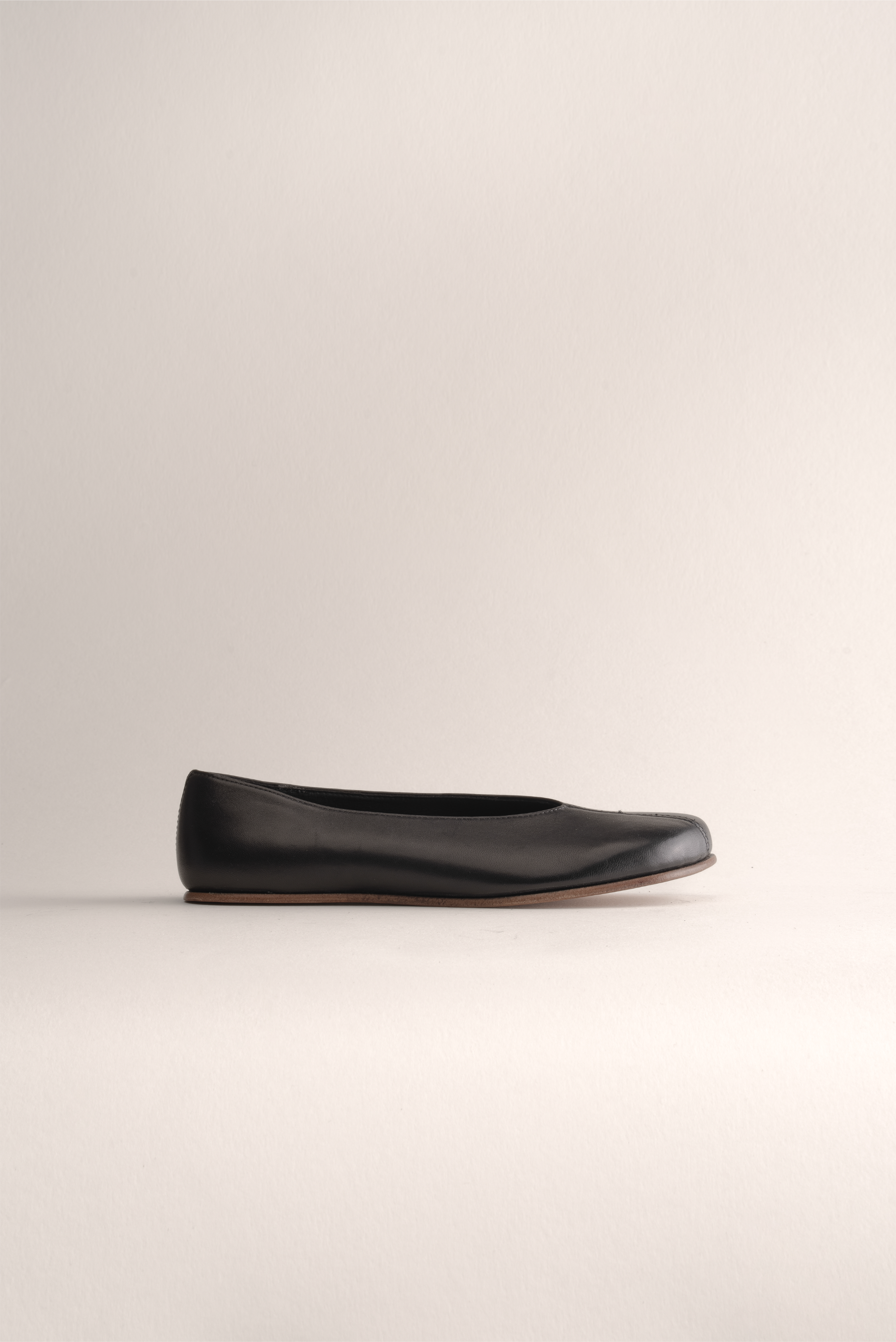 049 - ETOILE (Black, Nappa Leather)