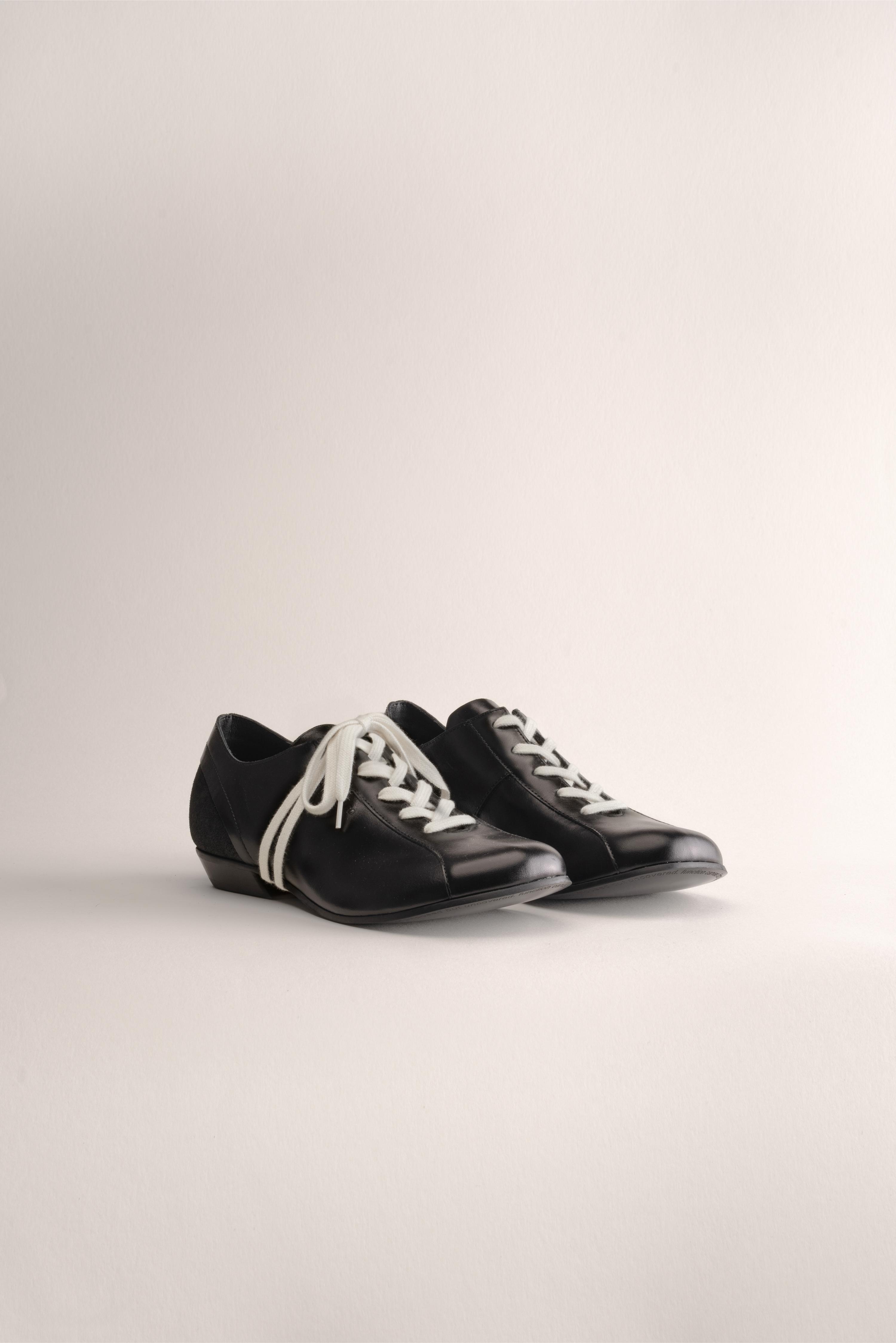 081 - CASCADE (Shiny Black, Leather)