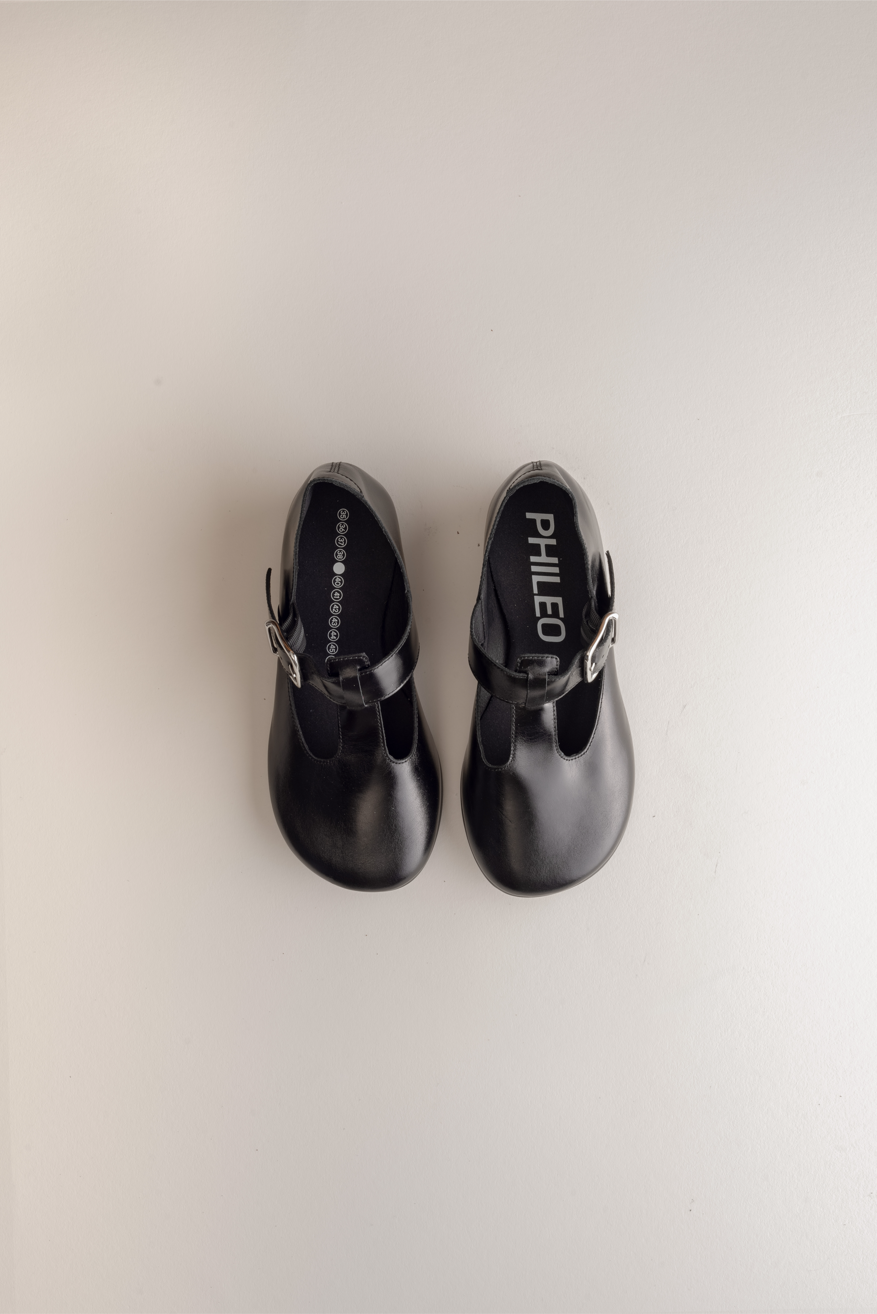083 - SALOME (Black, Glazed Leather)