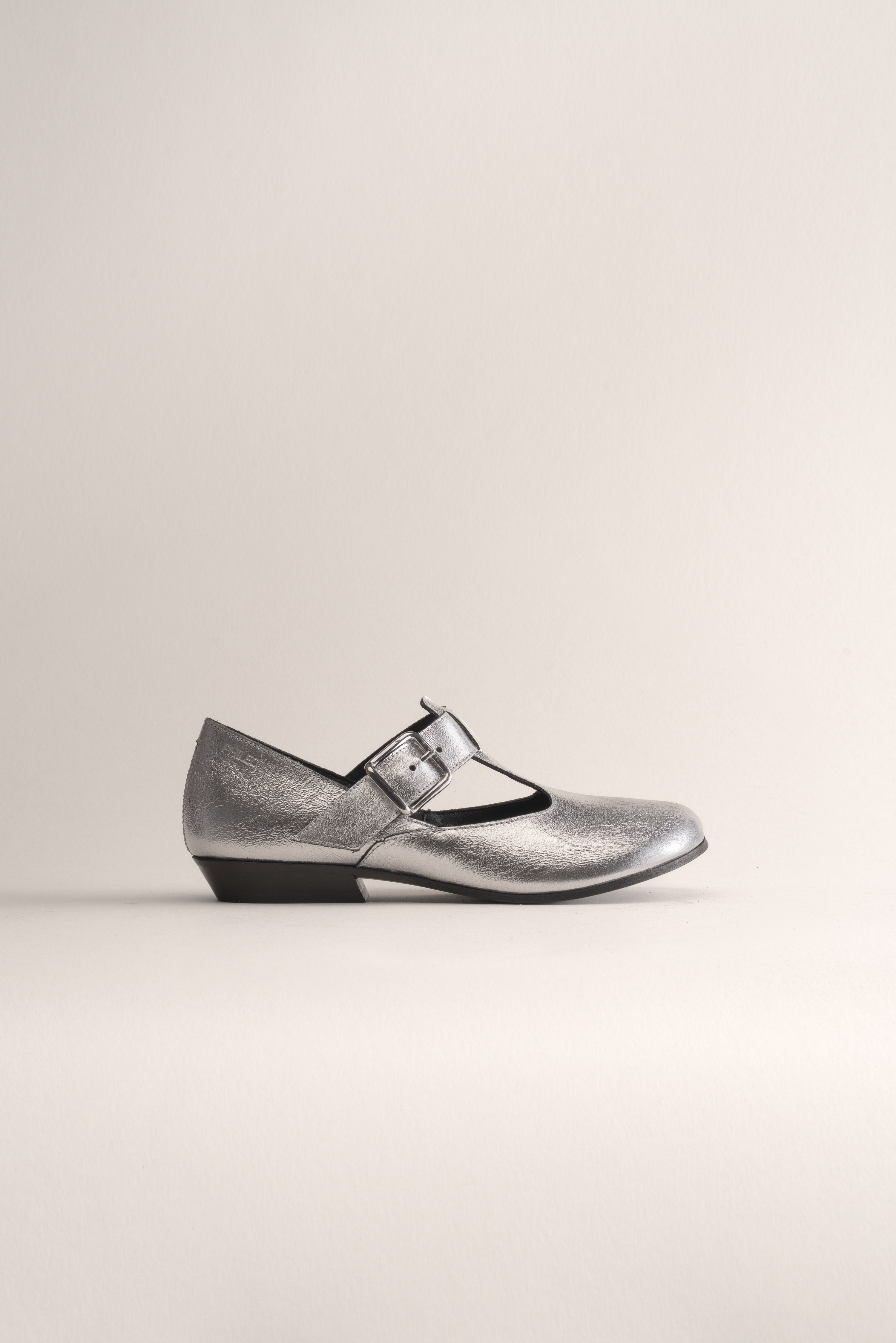 083 - SALOME (Silver, Laminato Leather)