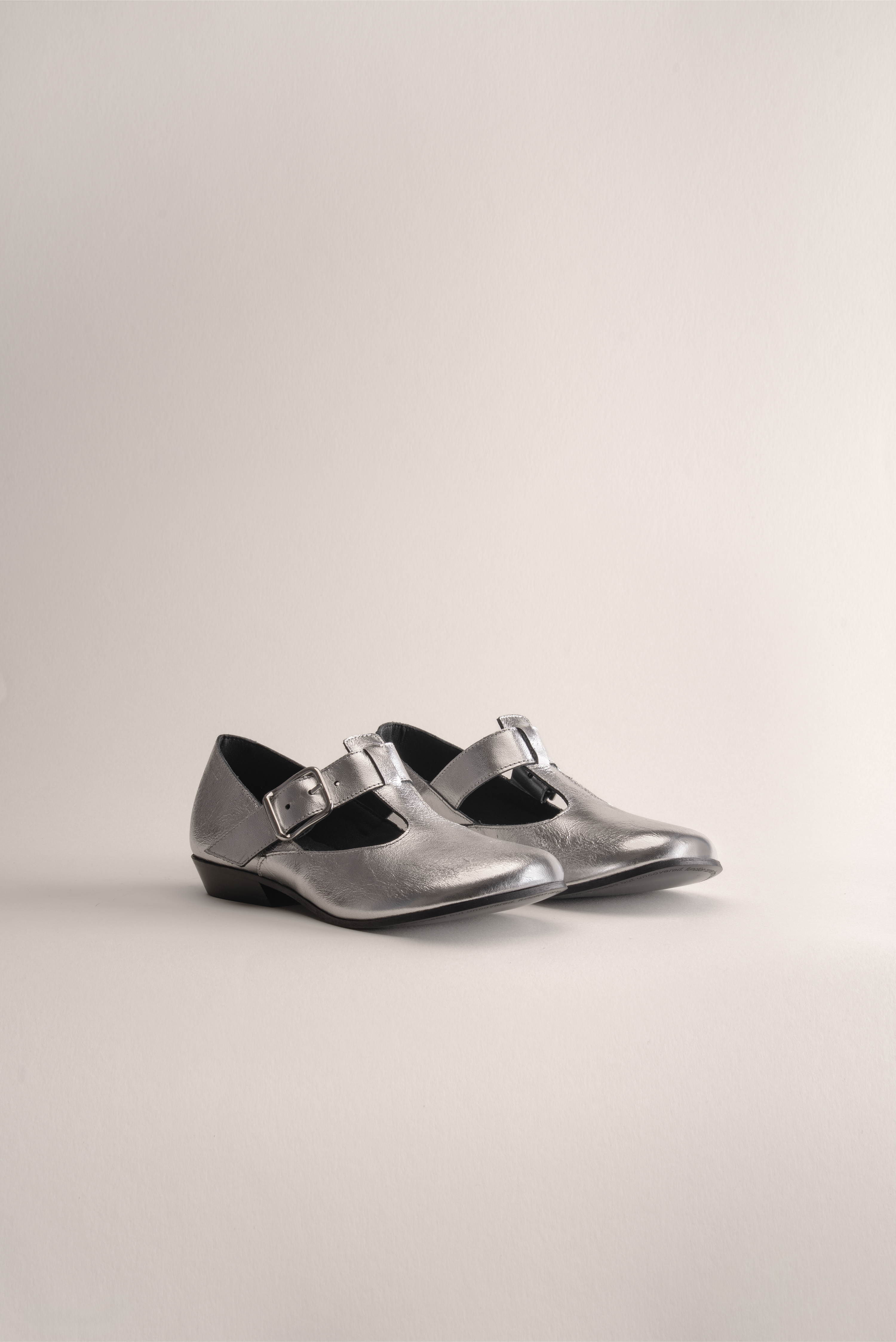 083 - SALOME (Silver, Laminato Leather)