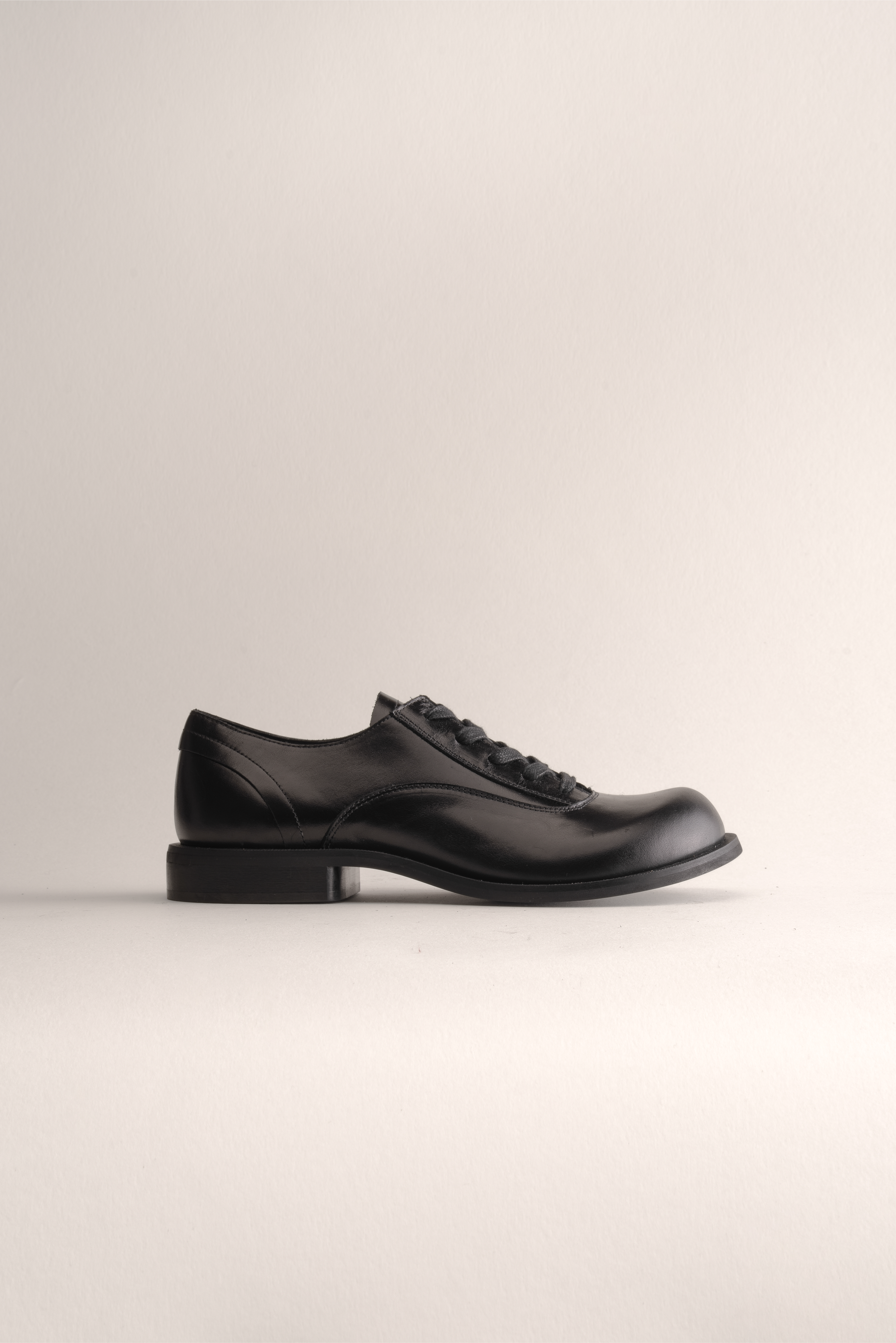 086 - DERBY (Black, Glazed Leather)