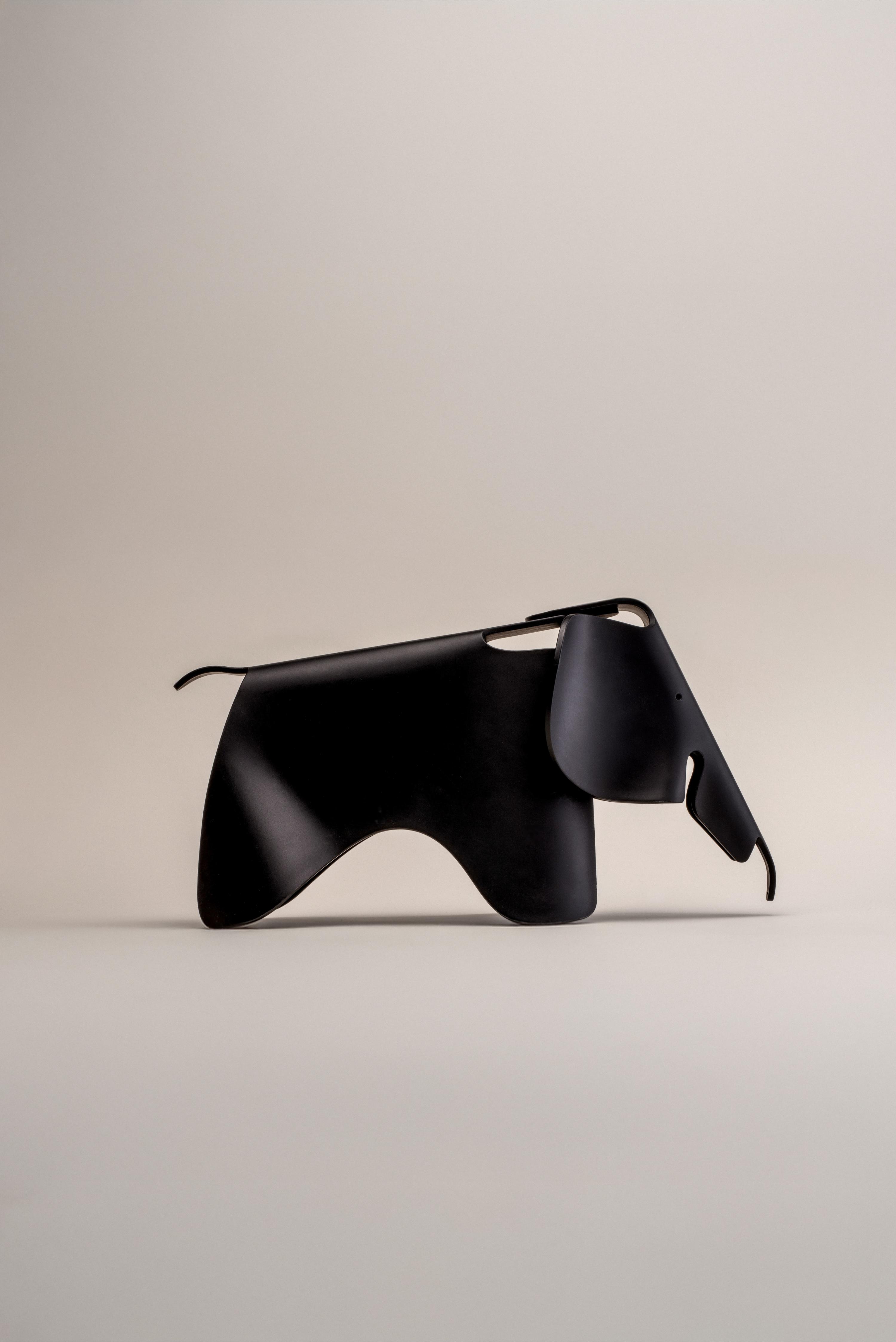 Eames Elephant (Small) RE - Deep Black