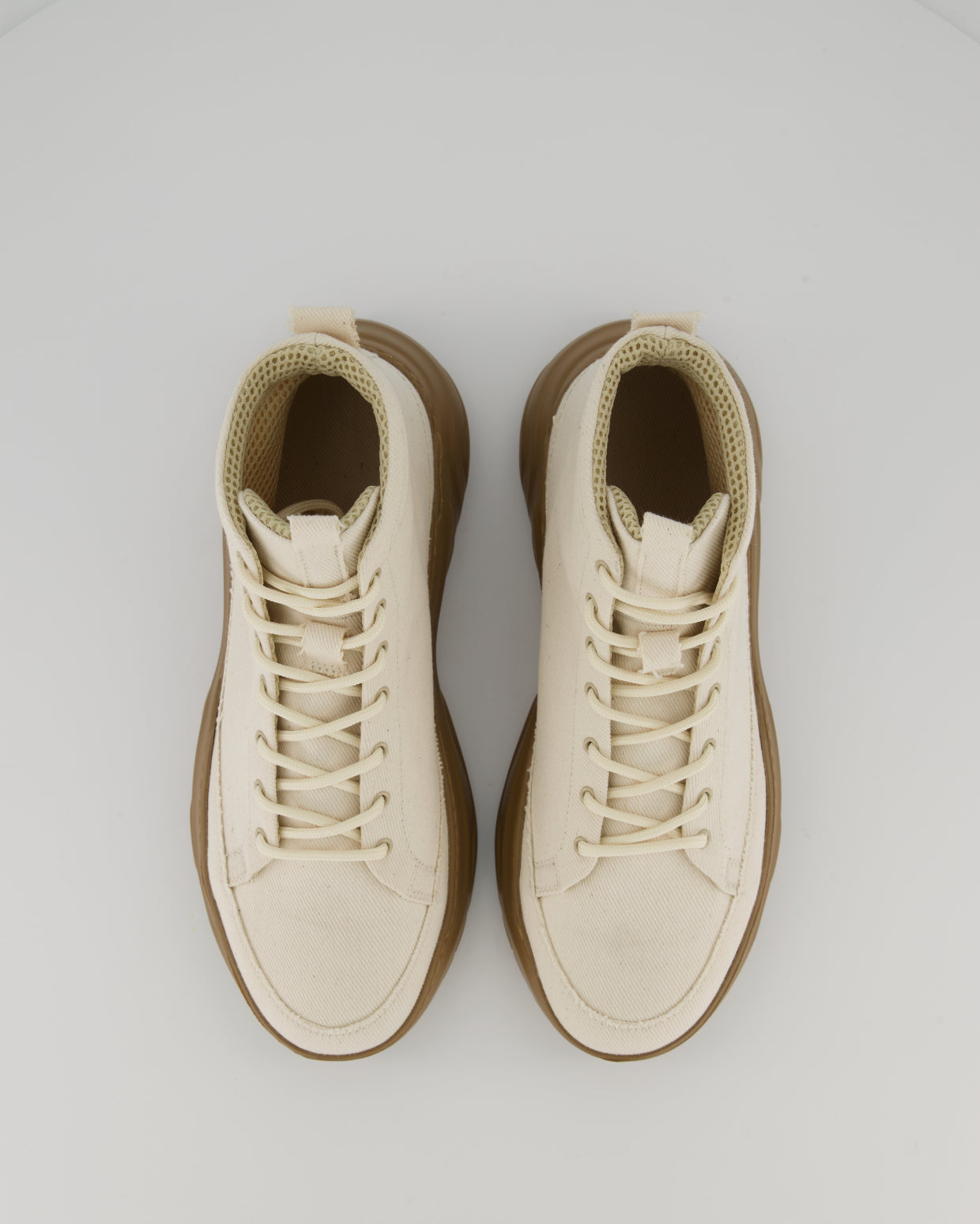 001 ESSENTIEL BOOT // Ecru